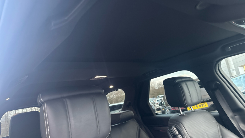 Land Rover Discovery 3.0 D300 R-Dynamic HSE 5dr Auto Diesel Station Wagon